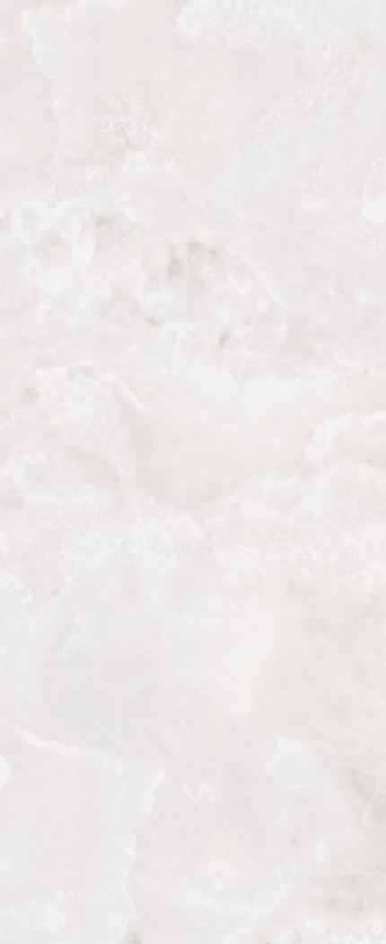 Cloudy Onyx — storformat porcelænsslab i onyx, honning- til ravgyldne toner med translucent dybde